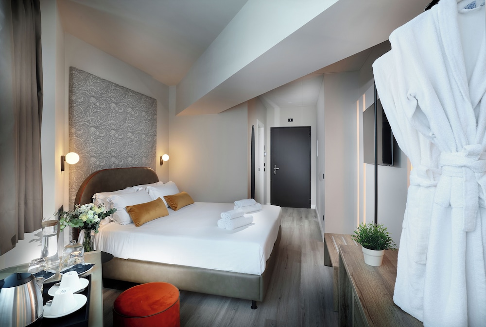 Hotel Tuscany Inn 27/76