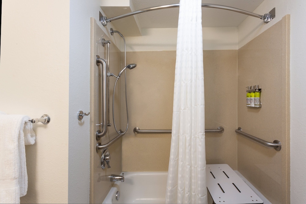 Candlewood Suites Ft. Lauderdale Airport Cruise 21/62