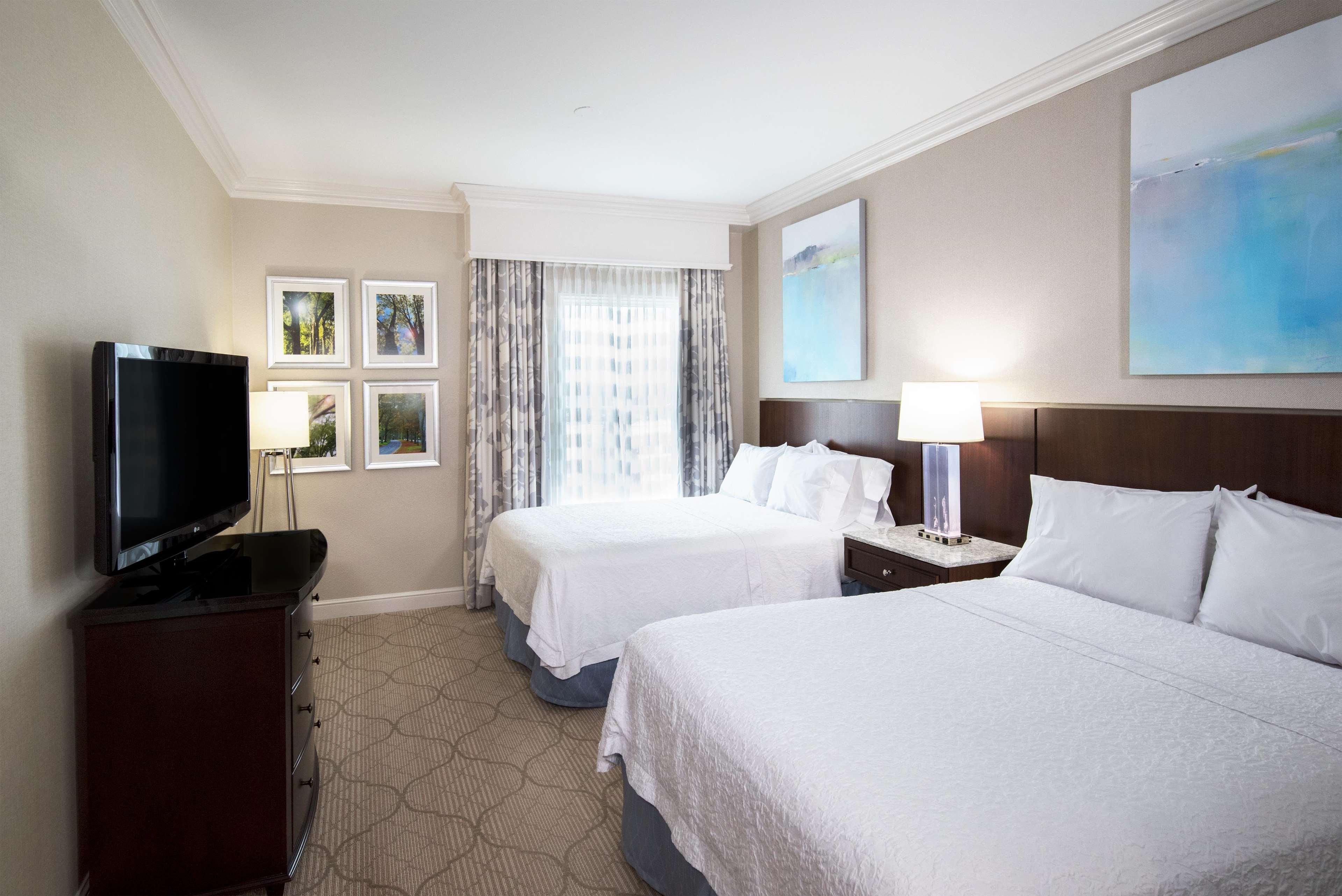 1 BEDROOM, SUITE, 2 QUEEN BEDS, LIVING AREA