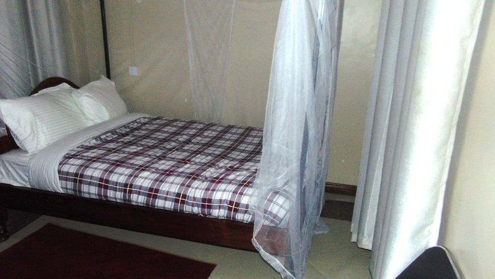 Rest-Inn Lodge 7/13