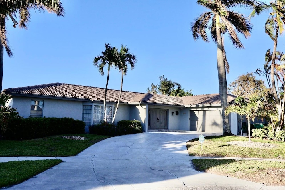 Villa Marco Island 39/50