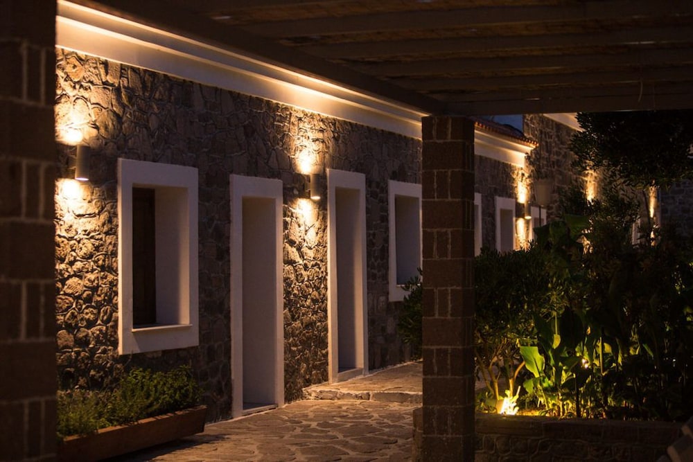 Olive Press Hotel 1/50