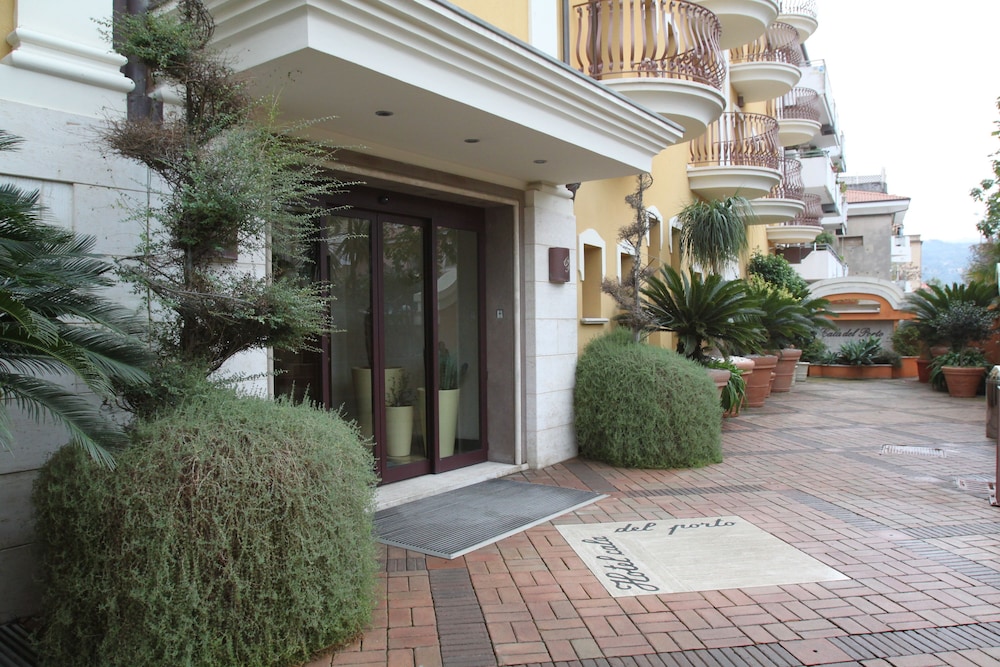 Hotel Cala Del Porto 39/42