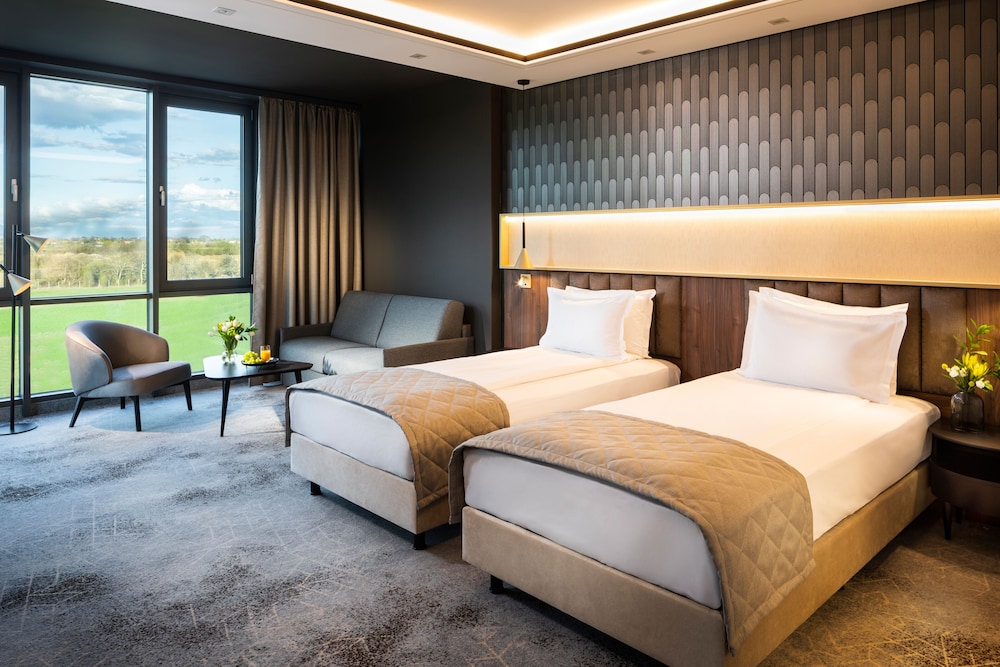 Kings' Valley Medical & Spa 8/50
