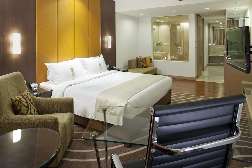 HOLIDAY INN MUMBAI INTERNATIONAL AIRPORT 21/72