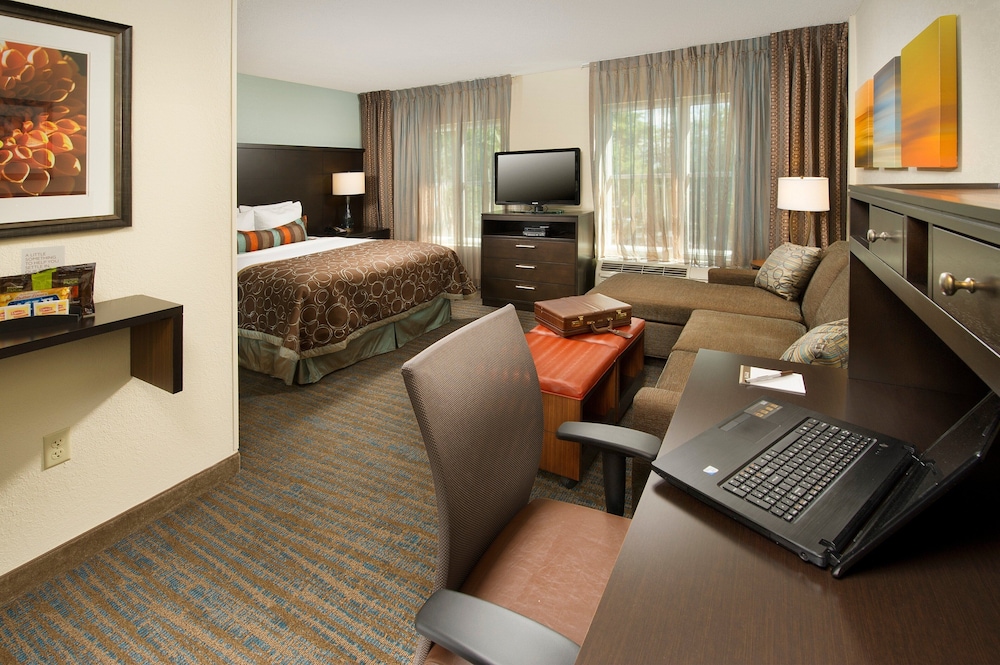 Staybridge Suites Miami Doral Area 34/55