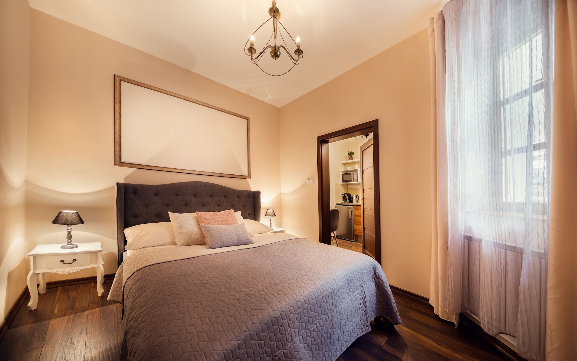 Smart, Deluxe, Apartment, King Bed