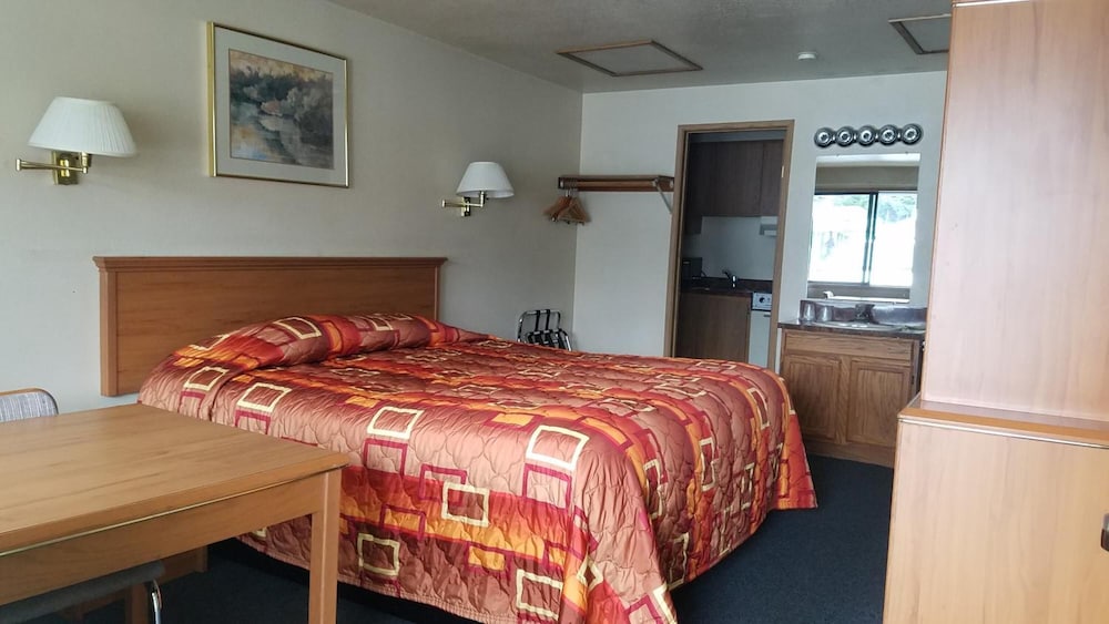 Milwaukie Inn Portland South 15/55