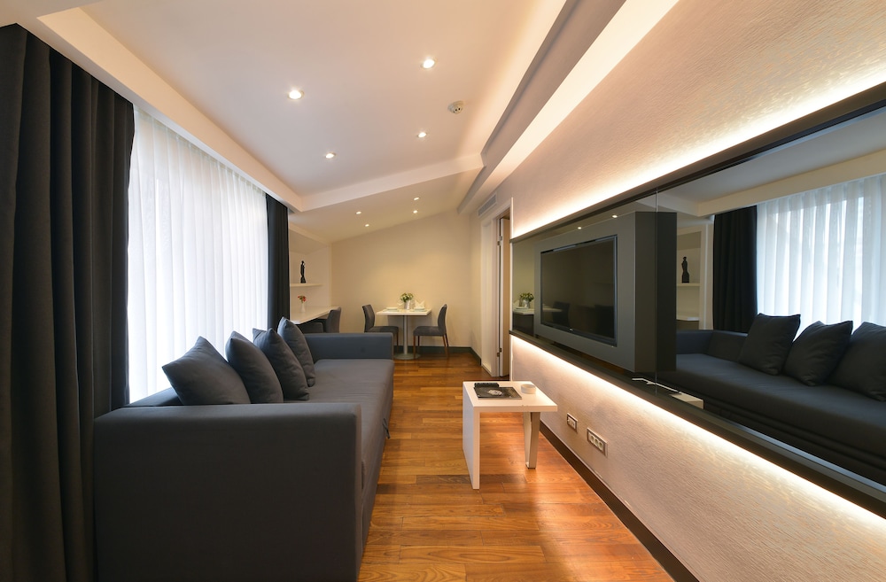 Nish Istanbul Suites 9/23