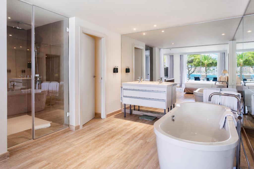 The Level, Suite, Double Bed, Sun Room، Melia Calvia Beach 2/2