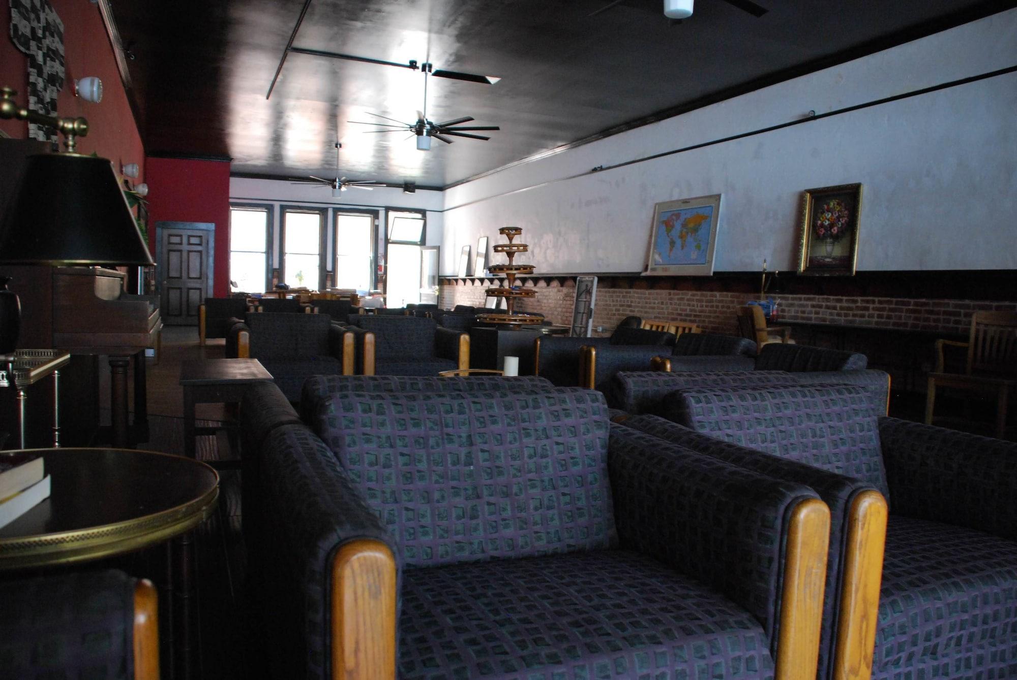 Hostel On 3rd 13/19