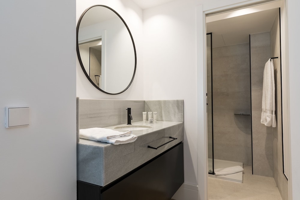 Feelathome Waldorf Suites Apartments 39/40