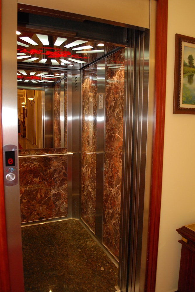 Planeta Inn Hotel 33/50