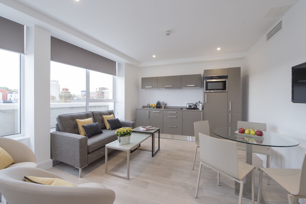 The Rosebery 31/41