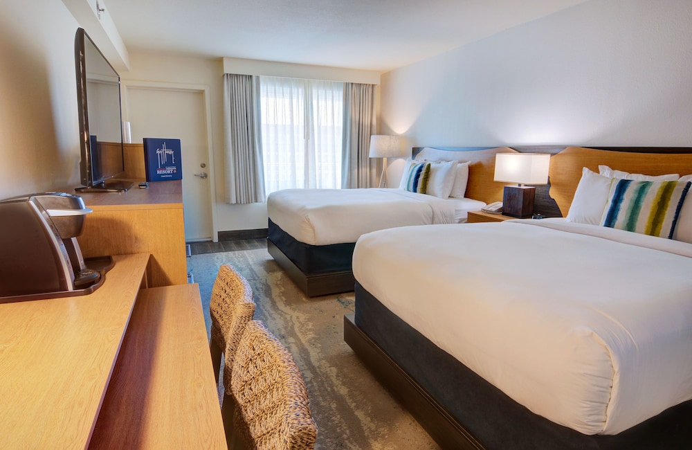 ROOM, 2 QUEEN BEDS, POOL VIEW