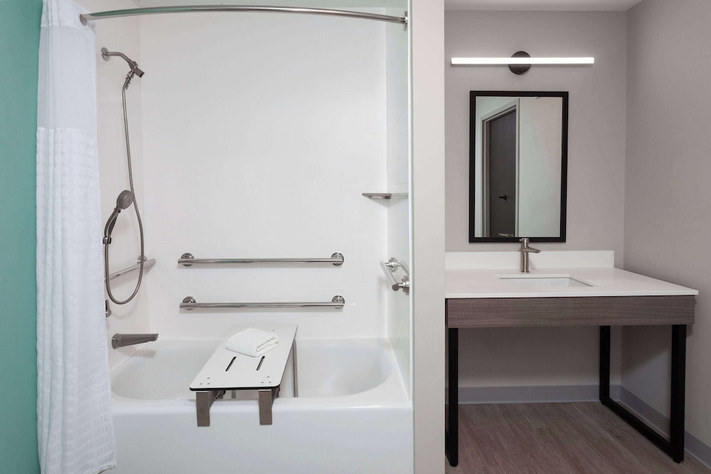 ECHO Suites Extended Stay by Wyndham Madison 50/53