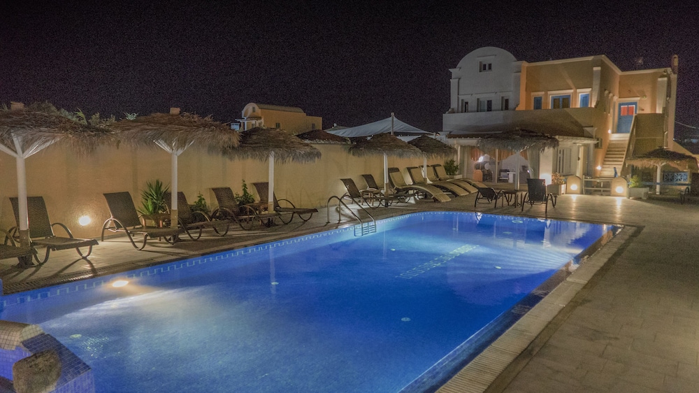 Perissa Bay Hotel 25/50
