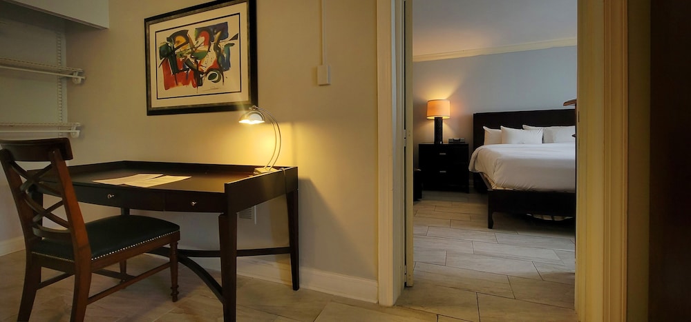 Fort Lauderdale Grand Hotel 59/68