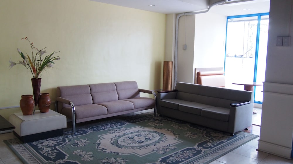 Sunday Hostel 29/42