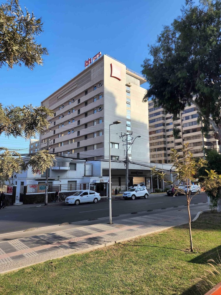 Ibis Antofagasta 6/48