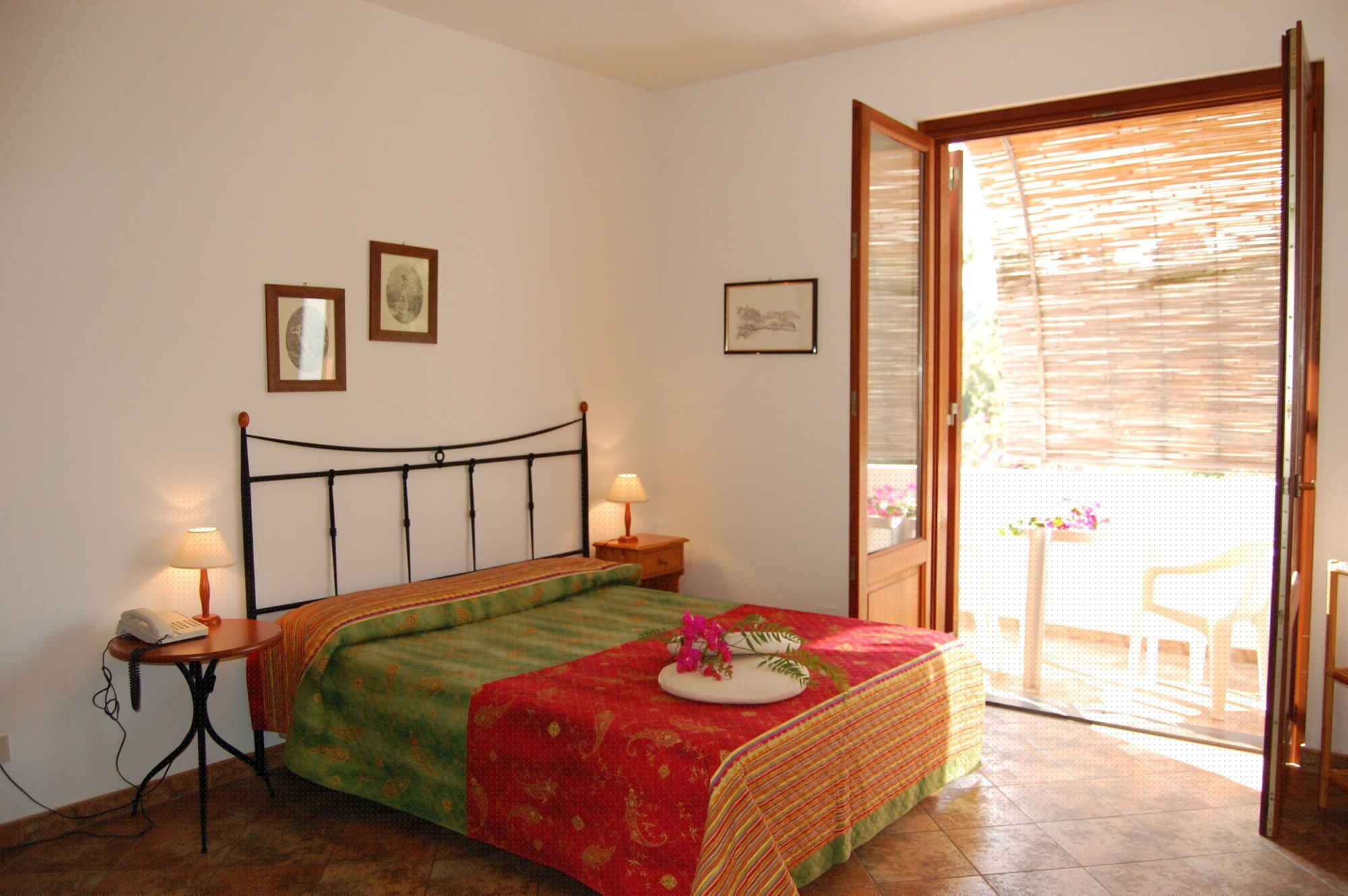Standard, Double or Twin Bed