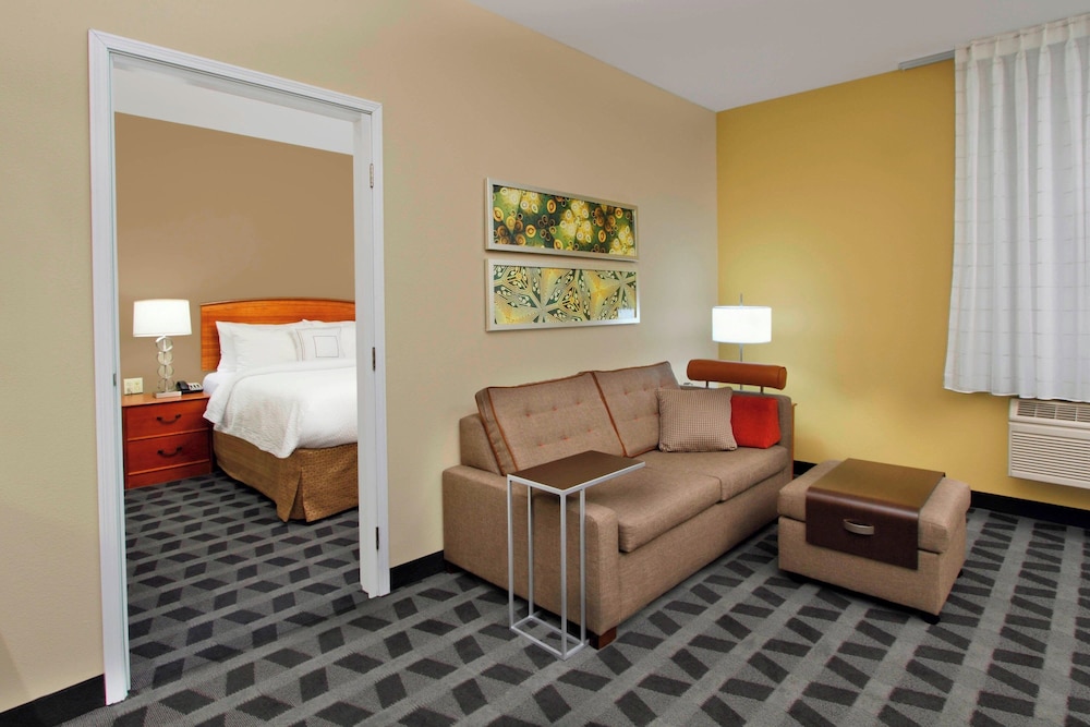 1 BEDROOM, SUITE
