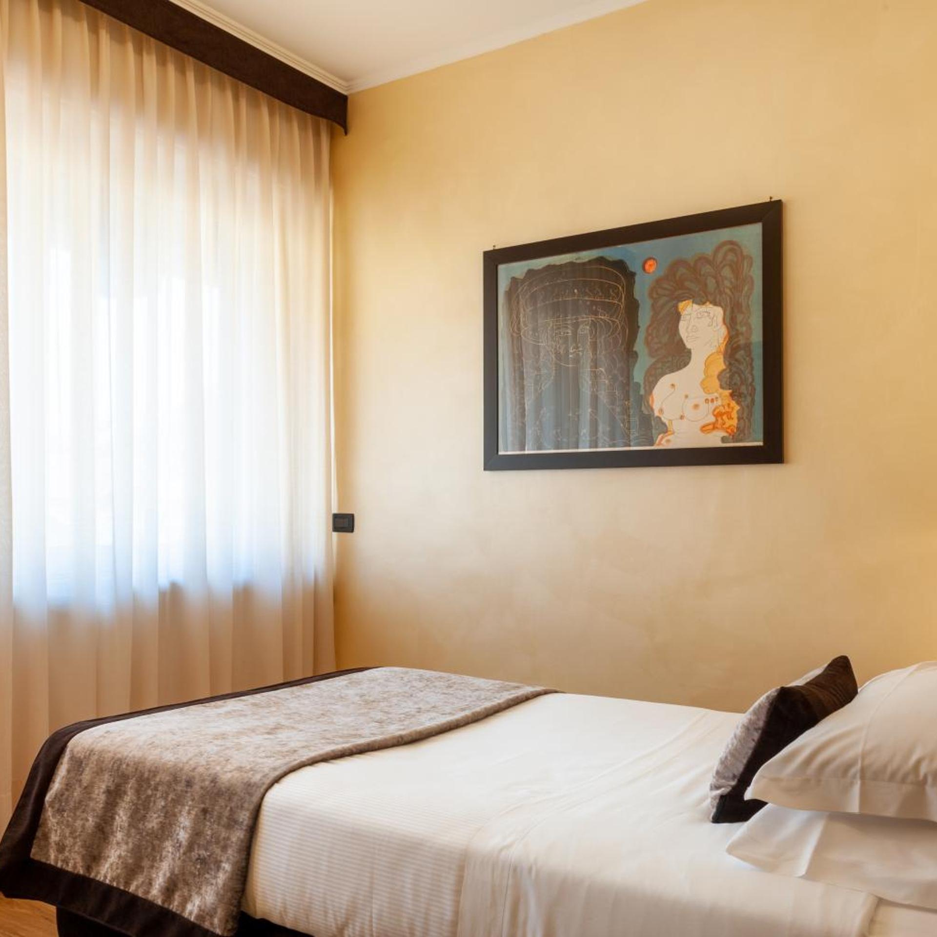 Room, Single