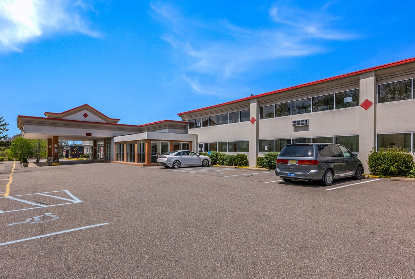 Red Carpet Inn and Suites Hazleton 20/23