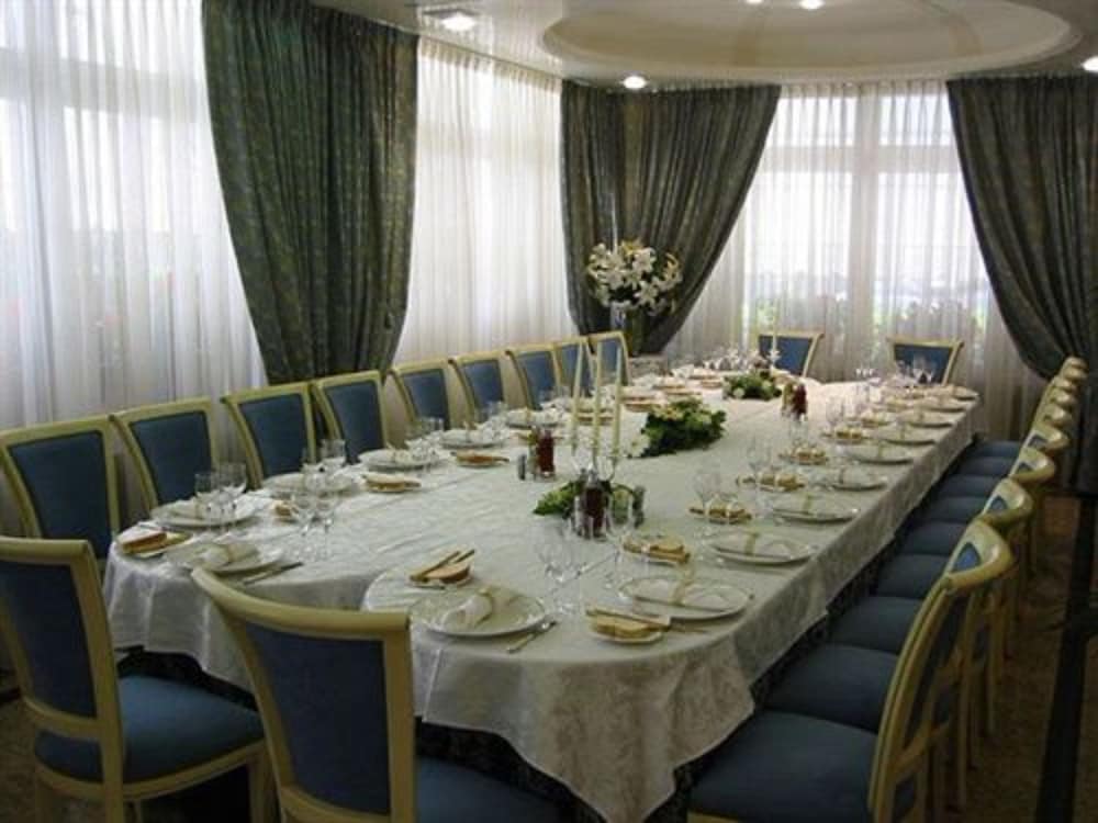 Hotel Bristol 44/69