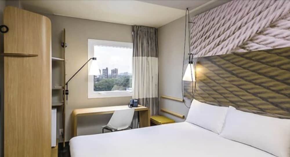 Ibis Guaiba 17/50