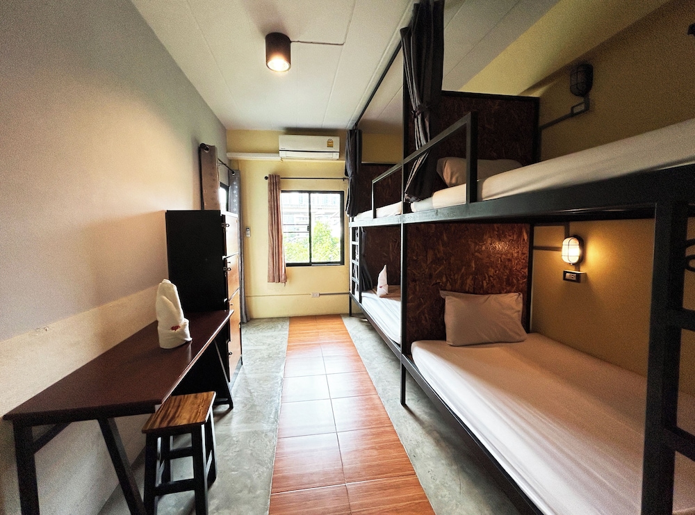 Private, 4 Beds, 2 Bunk Beds