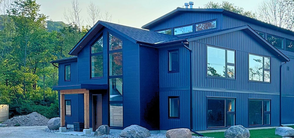 Claire Glen Chalet 1/50