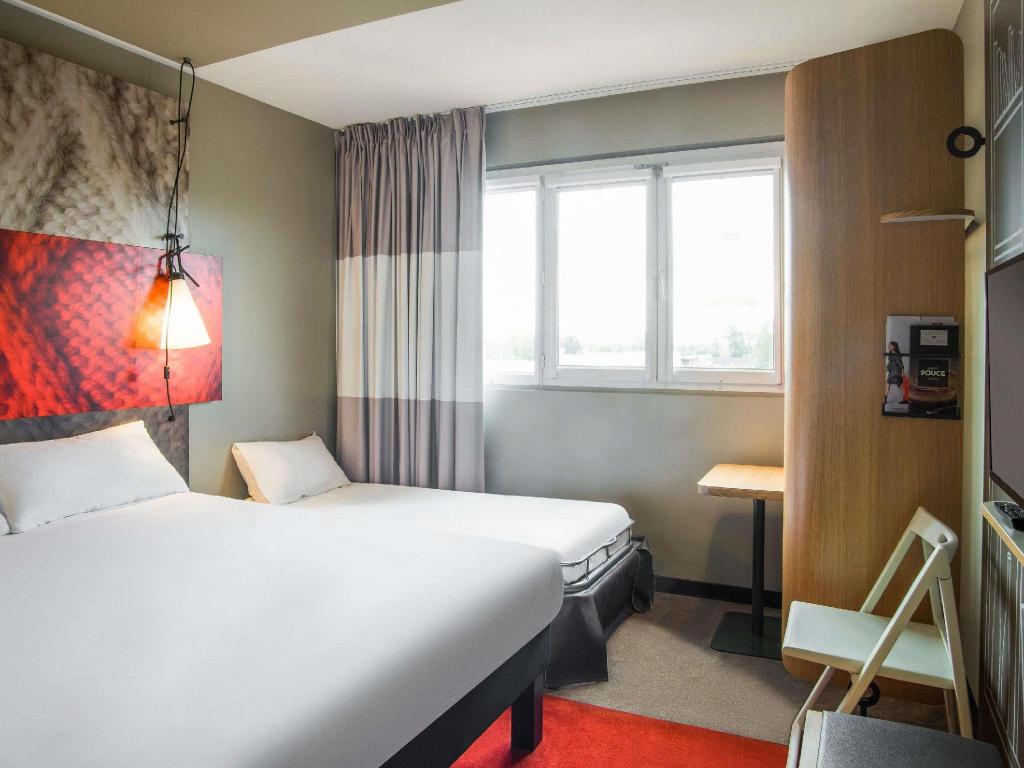 Room, Double Bed, Working Area