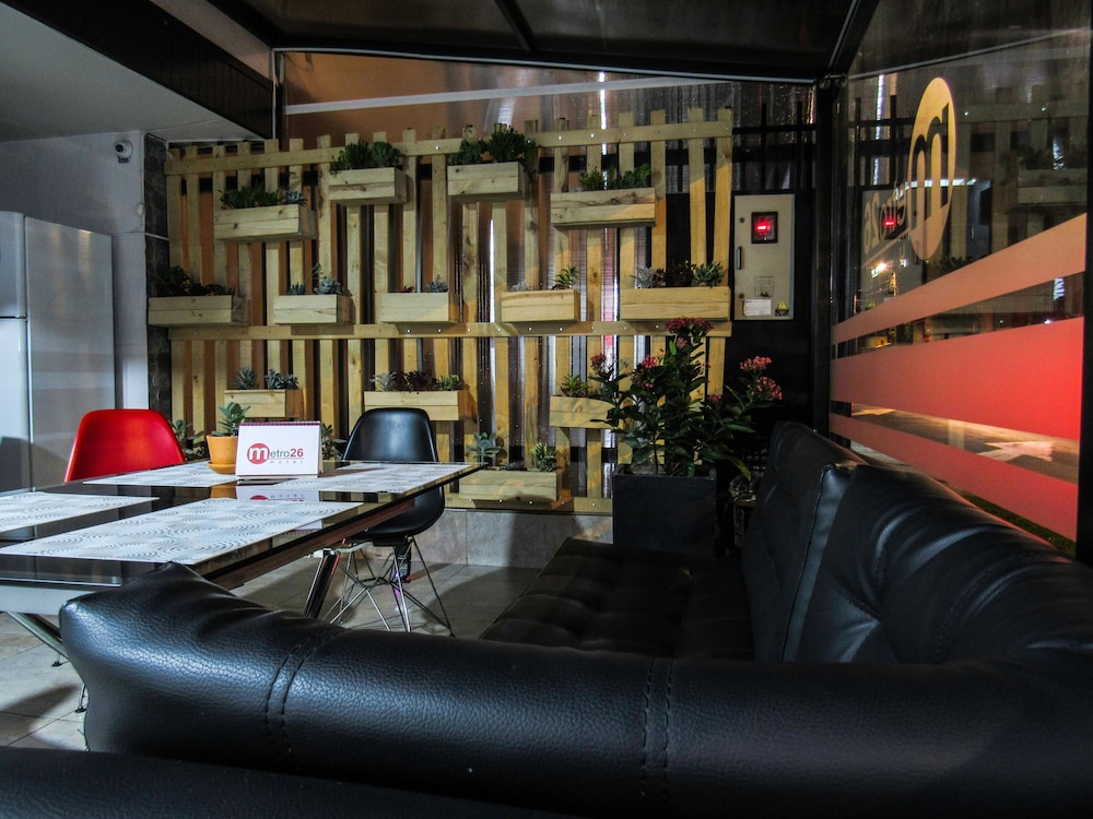 Hotel Metro 26 4/63