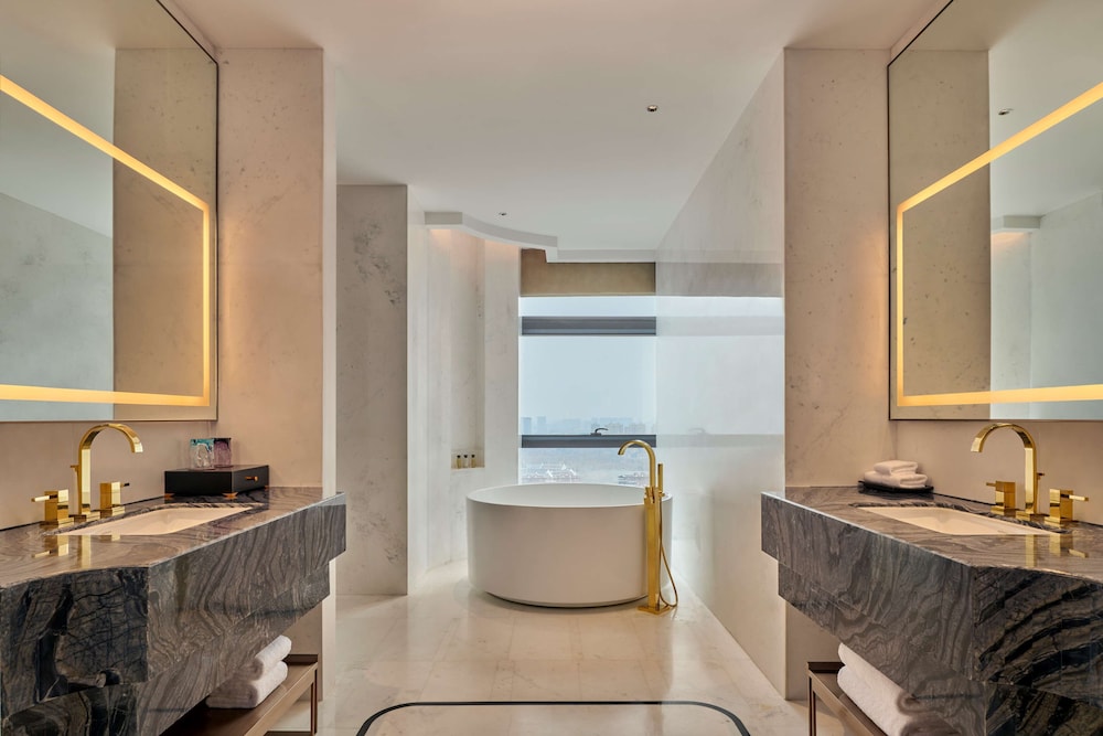 Hilton Yancheng 20/43