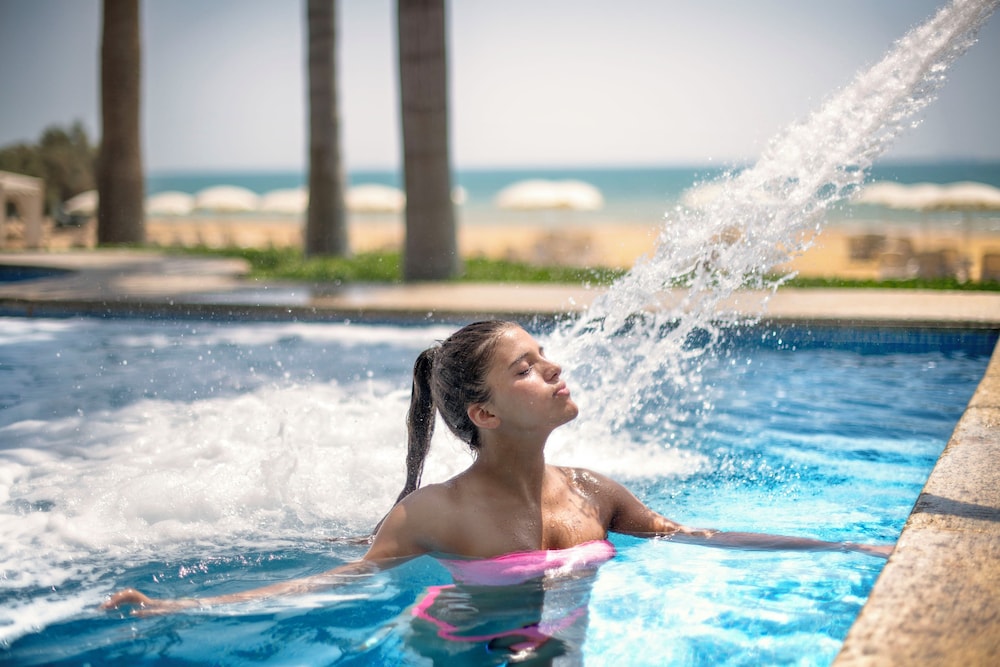 swimming pool spa