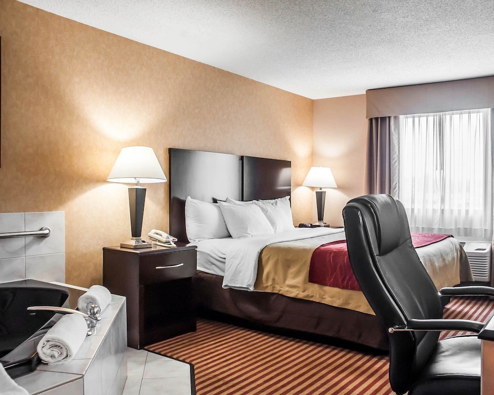 Quality Inn Dunkirk NY 14/36
