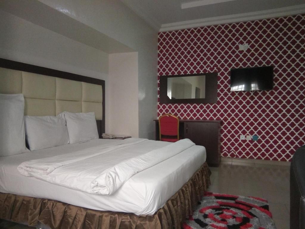 Viclin Diamond Hotels 6/15