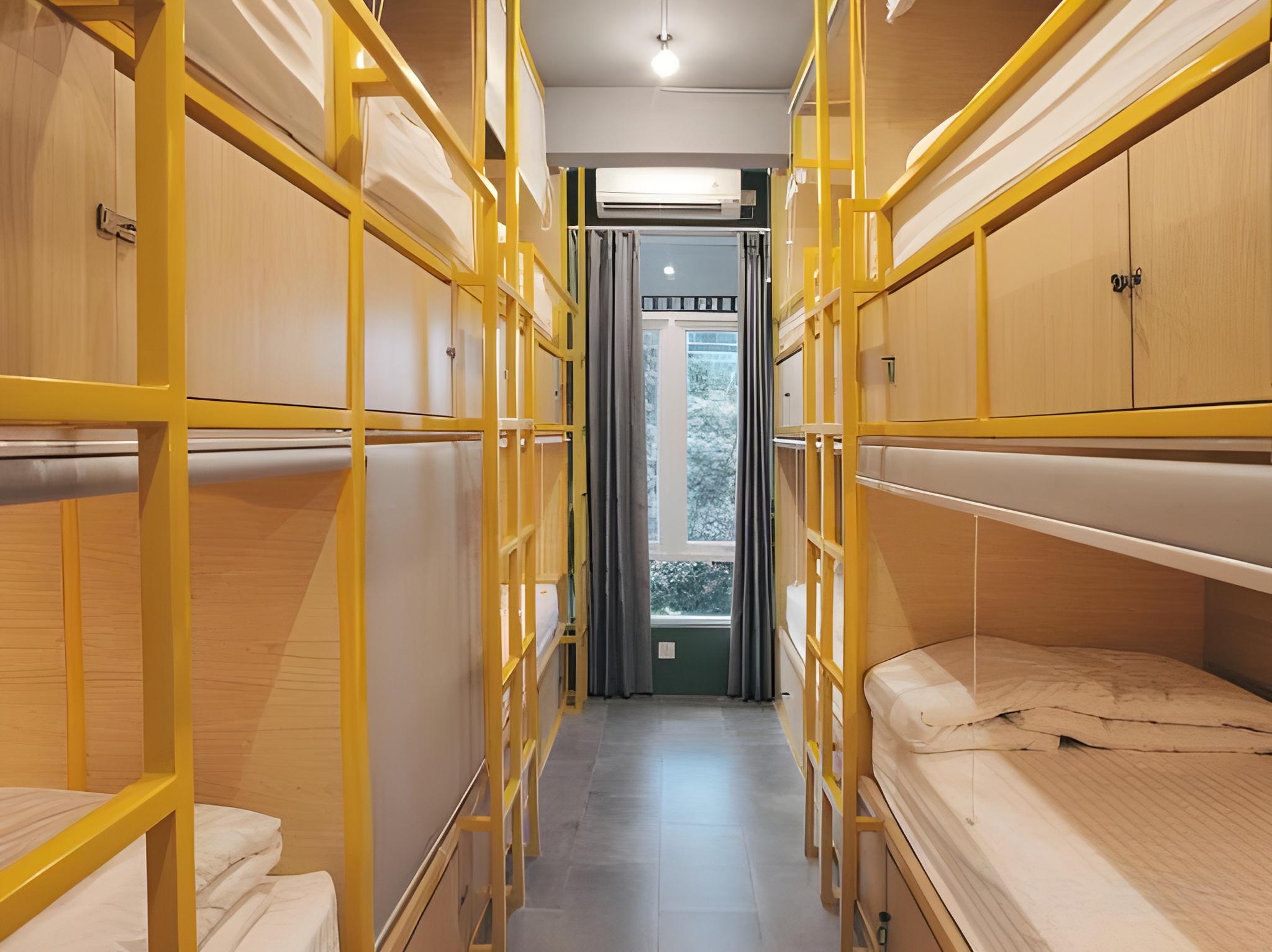 Mixed Dorm, 12 Beds