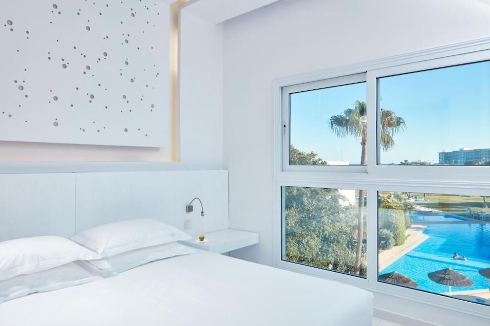 DIAMOND, PENTHOUSE SUITE