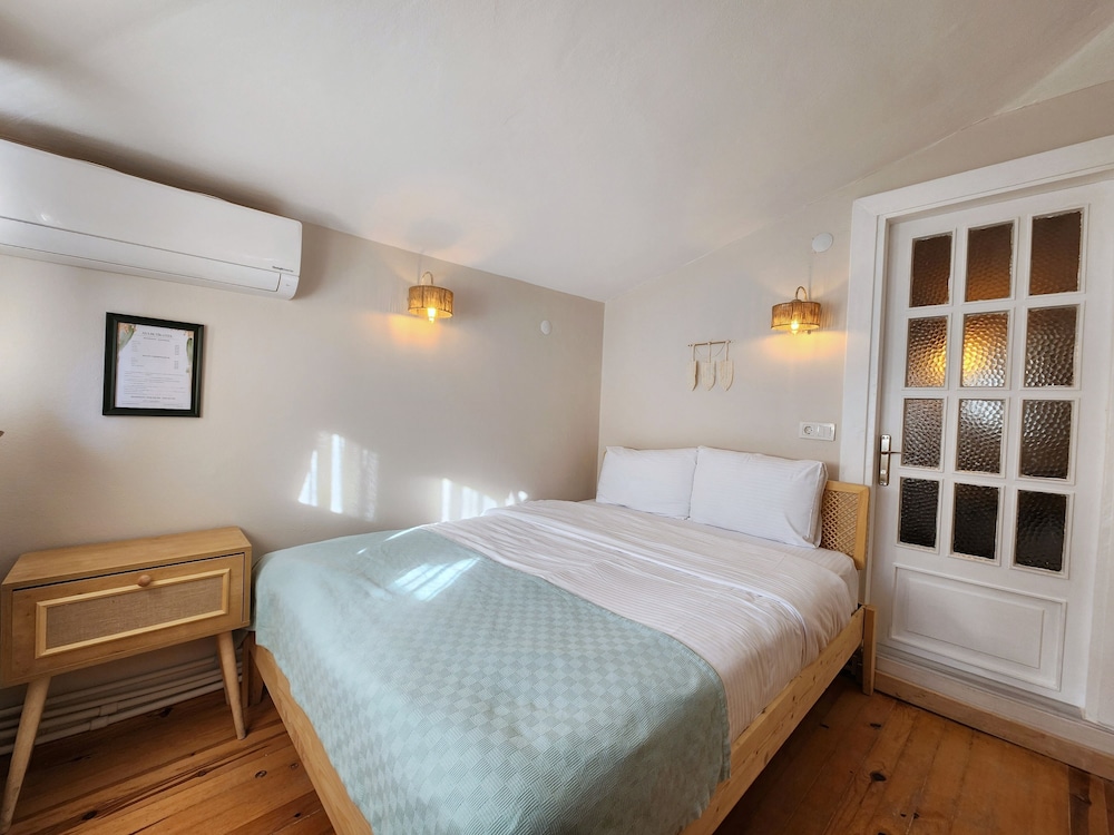 Aya Butik Otel Büyükada 9/50