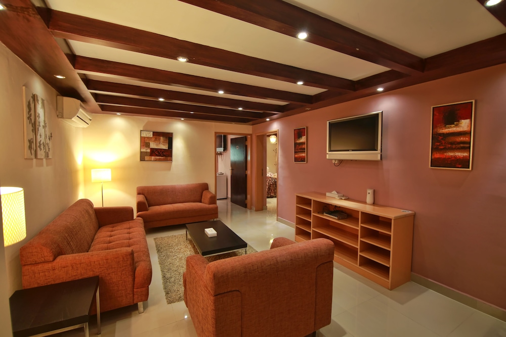 Mutrah Hotel 25/50