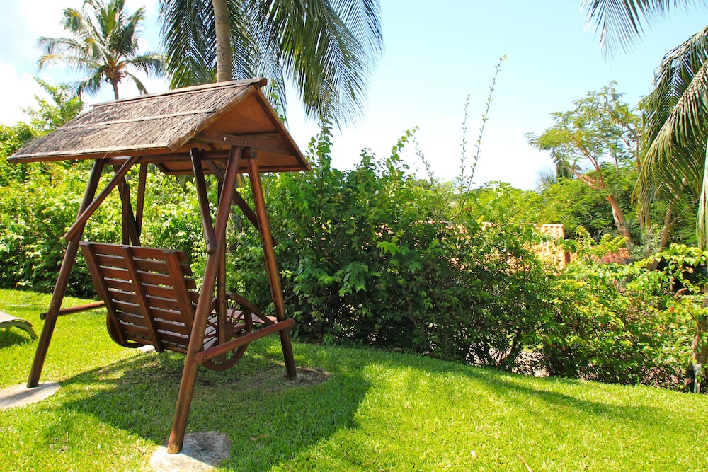 Sugar Cane Club Hotel & Spa 41/43