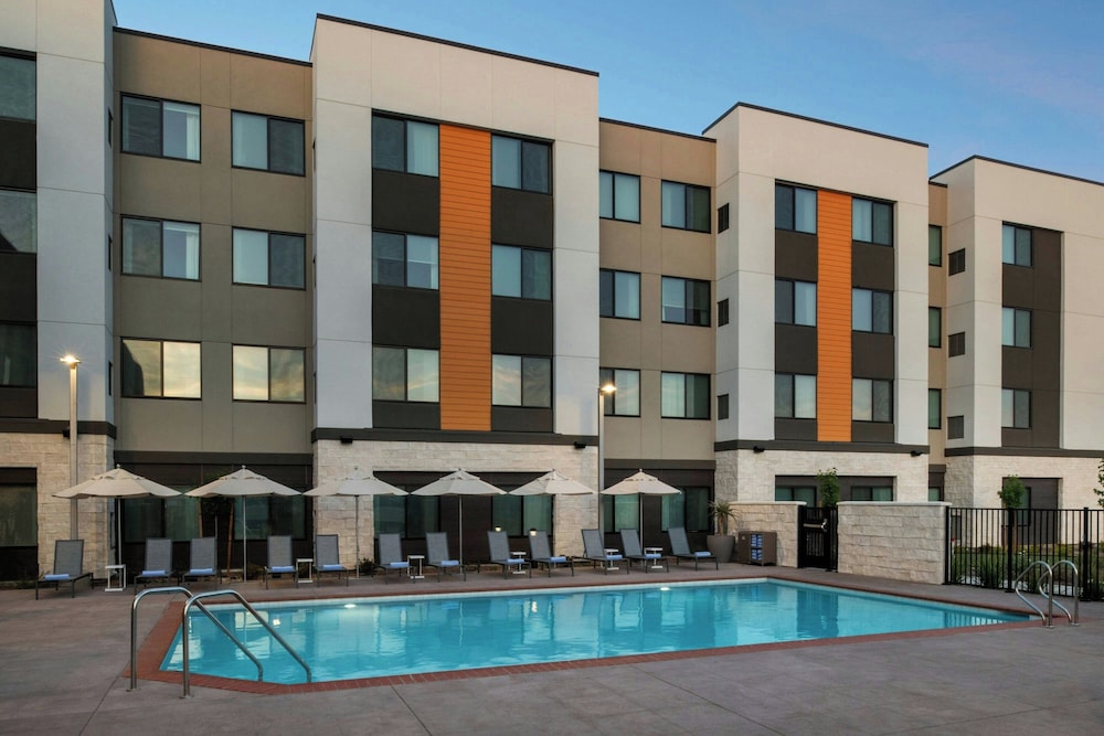 Residence Inn by Marriott Sacramento Cal Expo 9/68