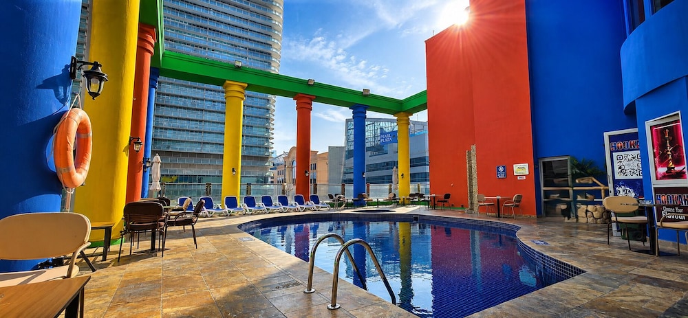 Oryx Hotel 30/67