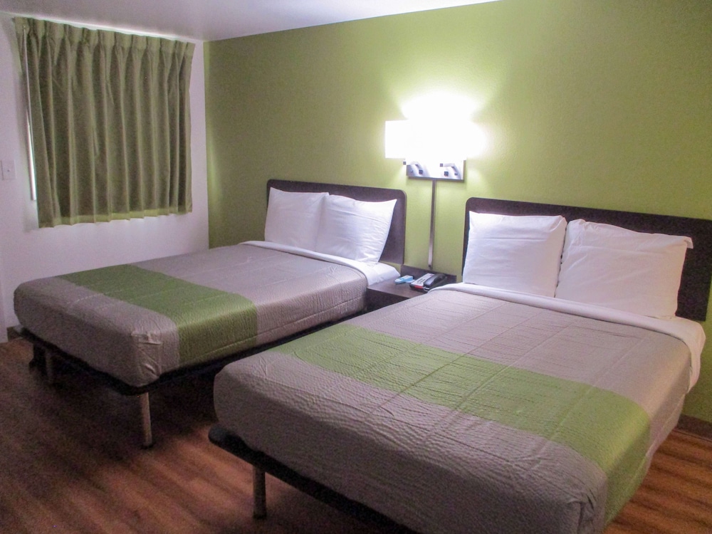 Motel6 North Olmsted, OH - Cleveland 12/31