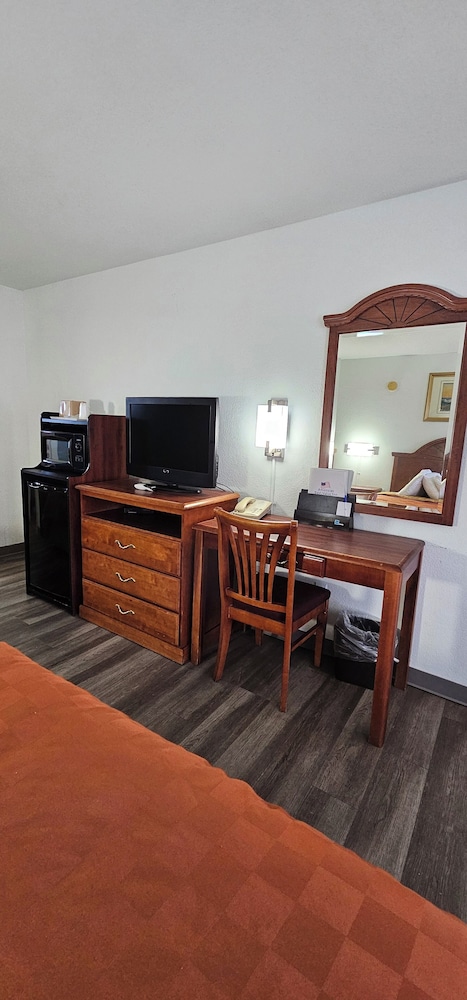 Travel Inn & Suite 24/37