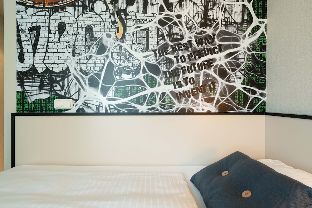 Sunday Hotel Bad Honnef 6/64