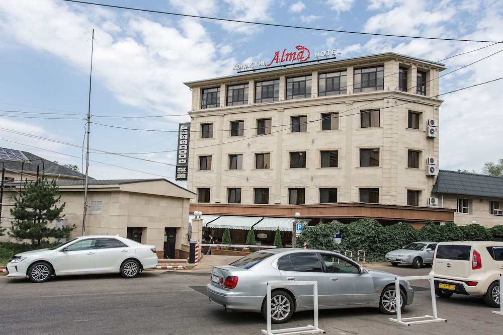 Alma Hotel 67/76