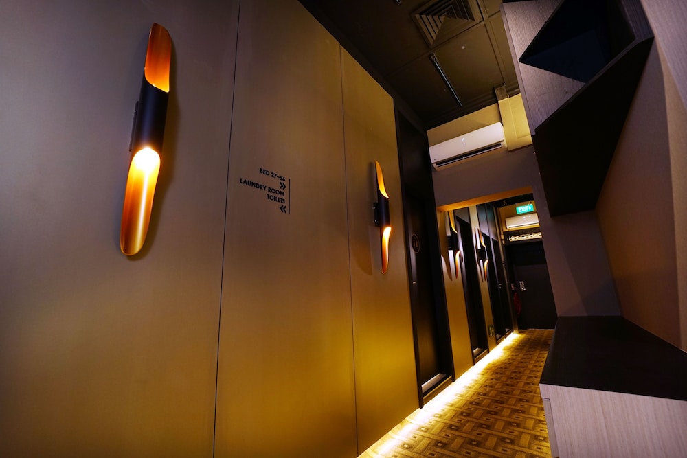 Cube Boutique Capsule Hotel Kampong Glam 17/26
